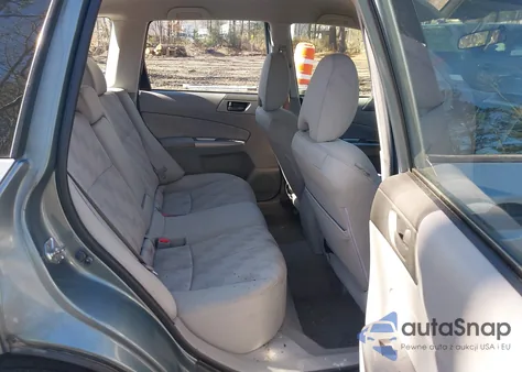 2010 Subaru Forester 2.5X z USA, uszkodzony, nr VIN JF2SH6BC6AH901552